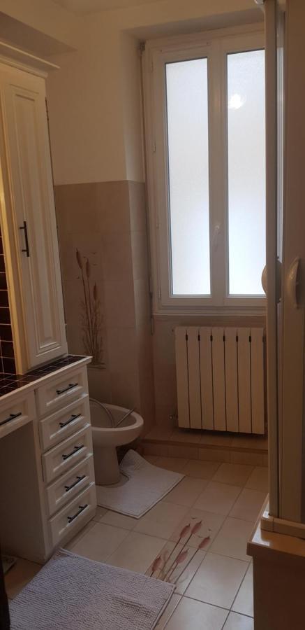 מרסיי Bed And Breakfast Chez L'Habitant מראה חיצוני תמונה